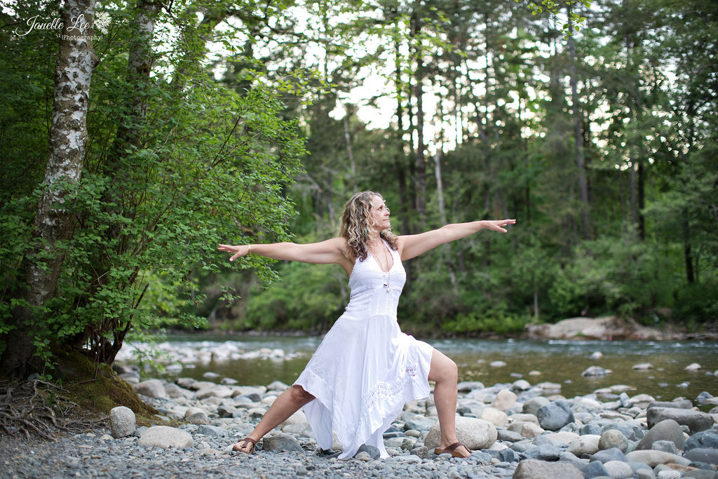 HensDenYoga_Sarah+SpiritFlow